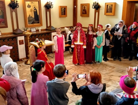 Пасхальная постановка школьников